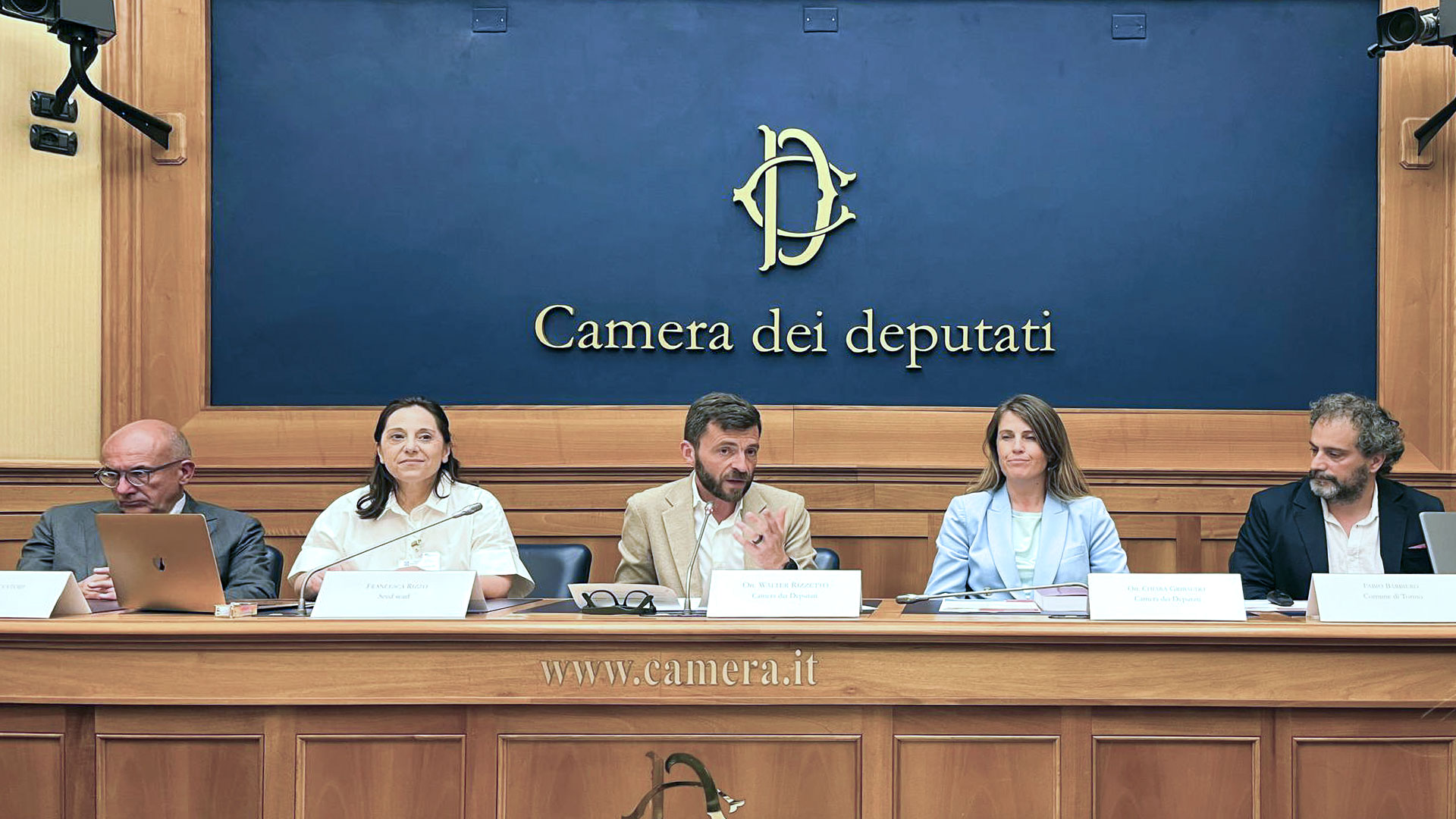 Cinque oratori e oratrici alla presentazione SEED alla Camera dei Deputati